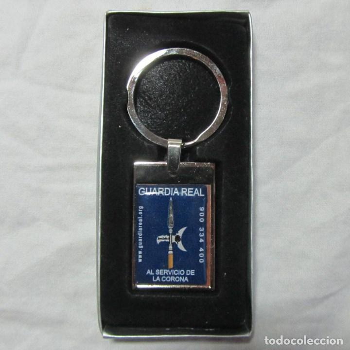Collection of Keychains: Llavero de la Guardia Real al servicio de la Corona. Caja original