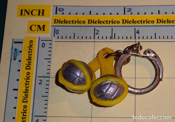 Coleccionismo de llaveros: LLAVERO DE DEPORTES. BOLAS DE PETANCA - Foto 1