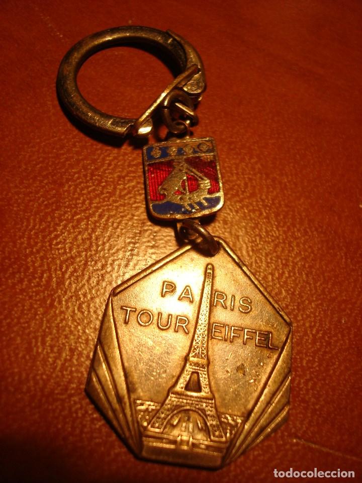 Collezionismo di Portachiavi: ANTIGUO LLAVERO DE COLECCION DE PARIS A&Ntilde;OS 40 TORRE EIFFEL ARCO DE TRIUNFO