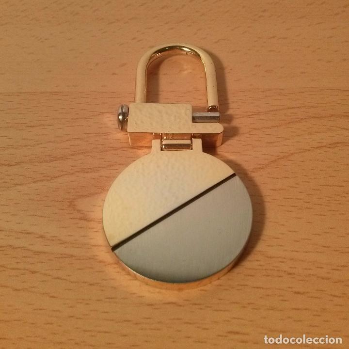 Coleccionismo de llaveros: Llavero met&aacute;lico de alta calidad metal dorado y plateado. Nuevo.