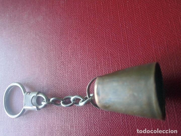 Coleccionismo de llaveros: llavero antiguo campana cencerro - Foto 2