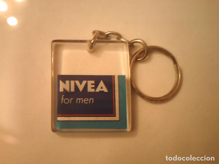 Coleccionismo de llaveros: Llavero nivea - Foto 2
