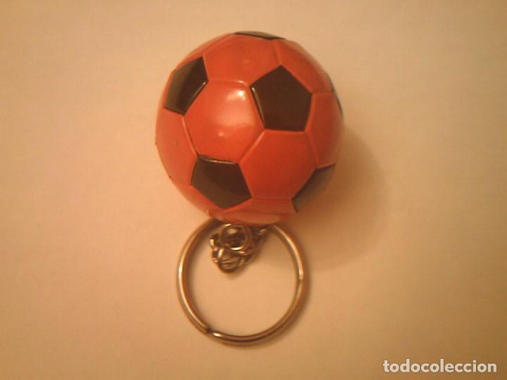 Coleccionismo de llaveros: Llavero balon - Foto 2