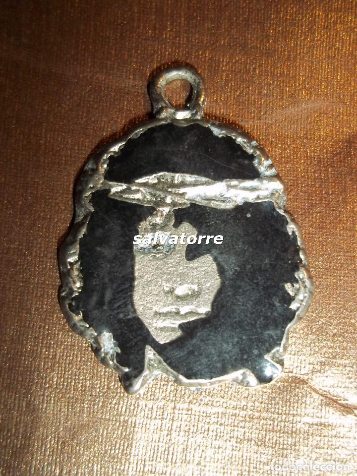 Coleccionismo de llaveros: COLGANTE JIM MORRISON.CANTANTE THE DOORS. 4 CM X 2&acute;5 CM