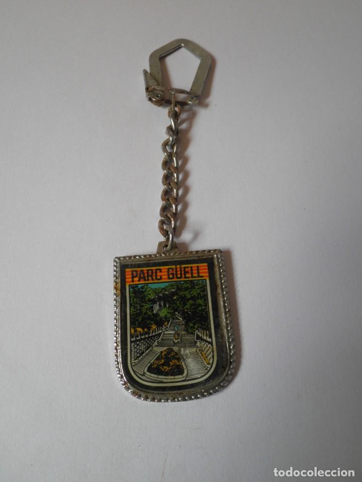 Collection of Keychains: LLAVERO ANTIGUO PARC GUELL