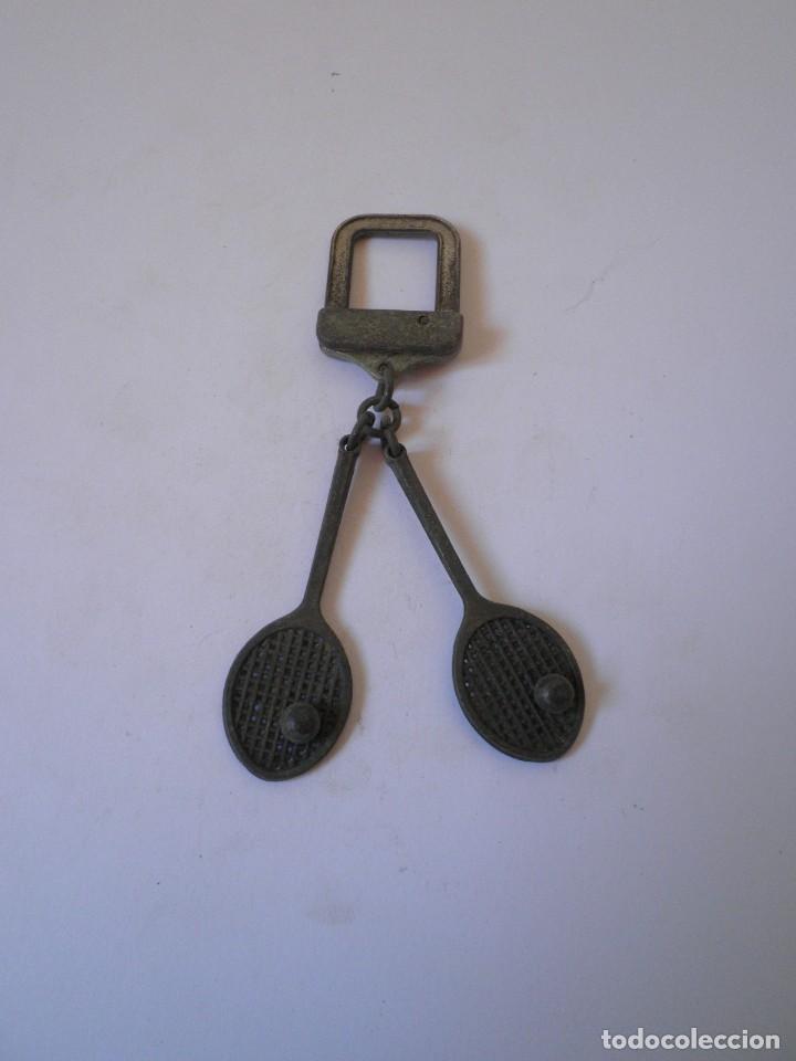 Colecionismo de porta-chaves: LLAVERO ANTIGUO RAQUETAS TENIS **