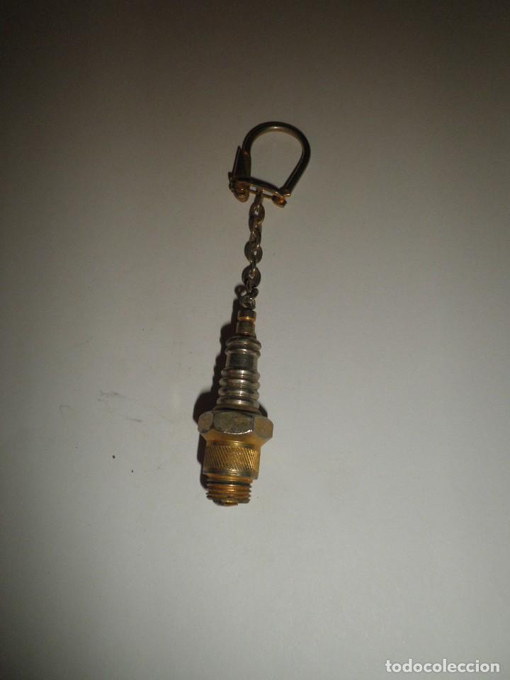 Collection of Keychains: LLAVERO ANTIGUO BUJIA