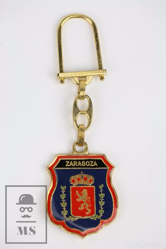 Coleccionismo de llaveros: Llavero Met&aacute;lico - Escudo de Zaragoza / Virgen del Pilar - Medidas 4 x 4,5 cm