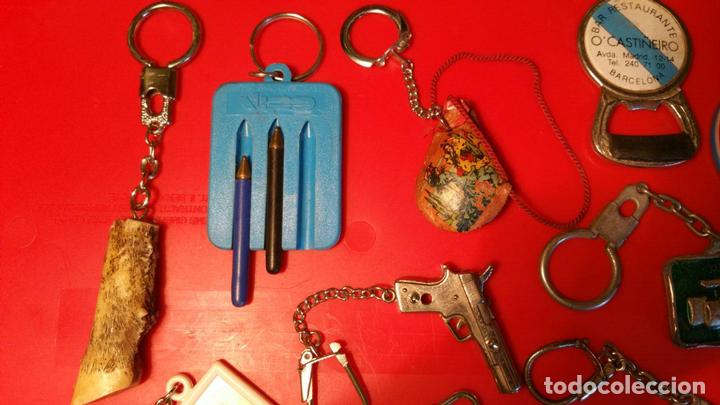 Coleccionismo de llaveros: LOTE DE 17 LLAVEROS - L4 - Foto 2