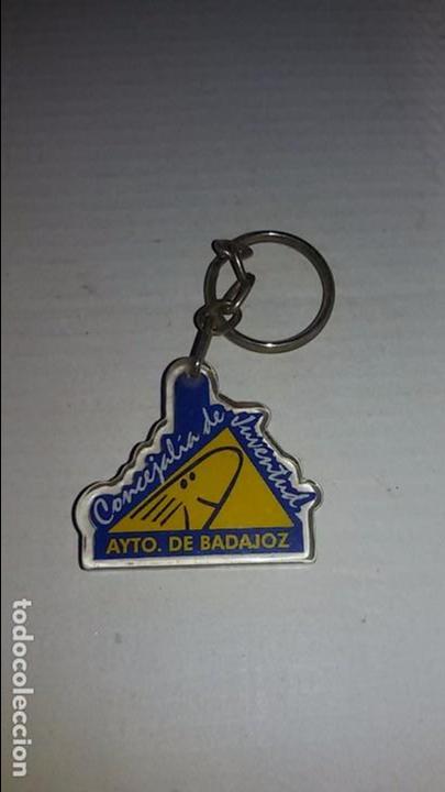Colecionismo de porta-chaves: LLAVERO CONCEJAL&Iacute;A DE JUVENTUD - AYTO. DE BADAJOZ