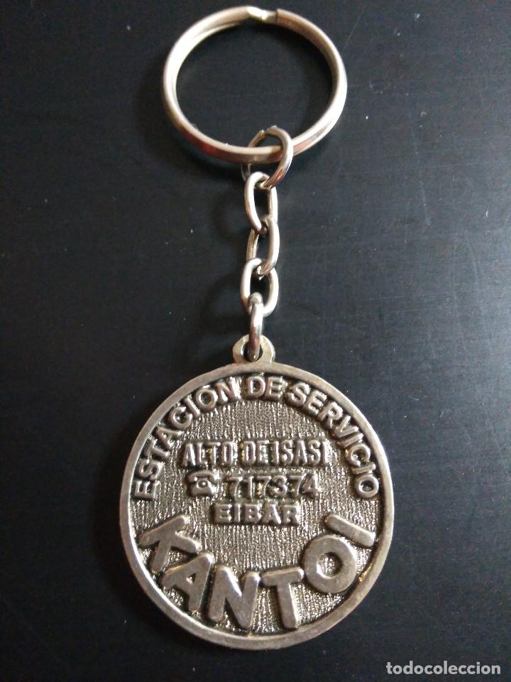 Collection of Keychains: Llavero antiguo con publicidad de ESTACION DE SERVICIO KANTOI. ALTO DE ISASI. EIBAR. PAIS VASCO.