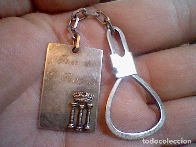 Coleccionismo de llaveros: ciudad rodrigo tres  columnas bajo corona segunda rep&uacute;blica llavero creo plata muy raro