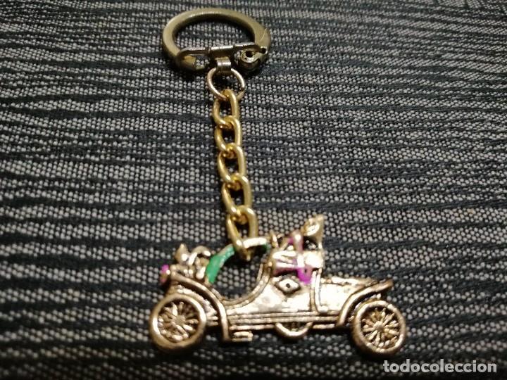 Coleccionismo de llaveros: LLAVERO VINTAGE MET&Aacute;LICO COCHE ANTIGUO &middot; PESO: 3 GRAMOS