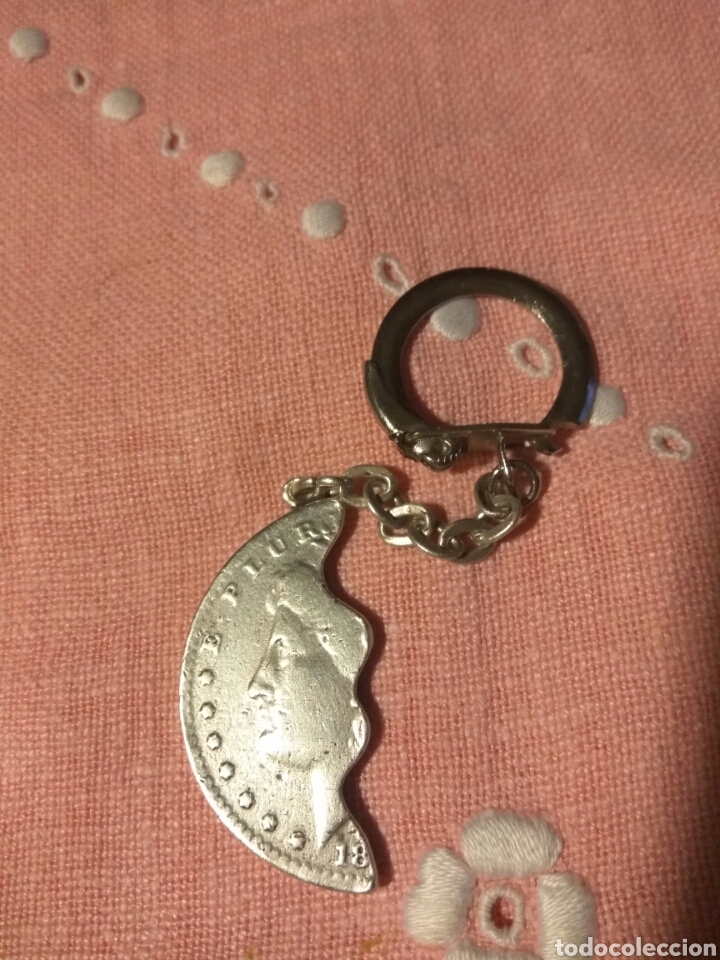 Coleccionismo de llaveros: Llavero media moneda dolar de plata. - Foto 2