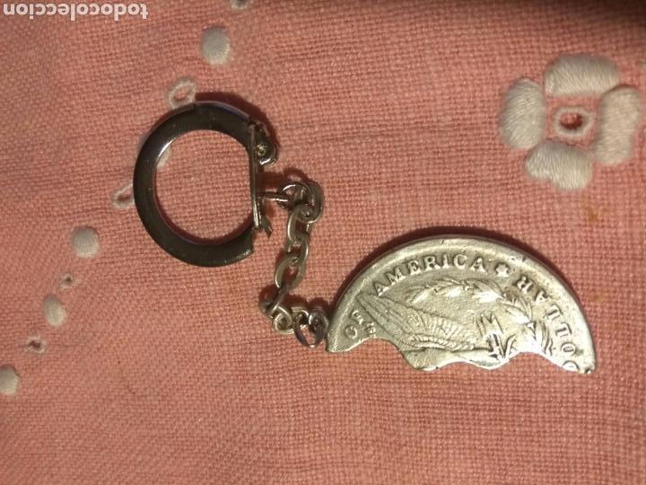 Coleccionismo de llaveros: Llavero media moneda dolar de plata. - Foto 4