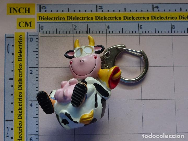 Coleccionismo de llaveros: LLAVERO DE ANIMALES. SIMP&Aacute;TICA VACA - Foto 1