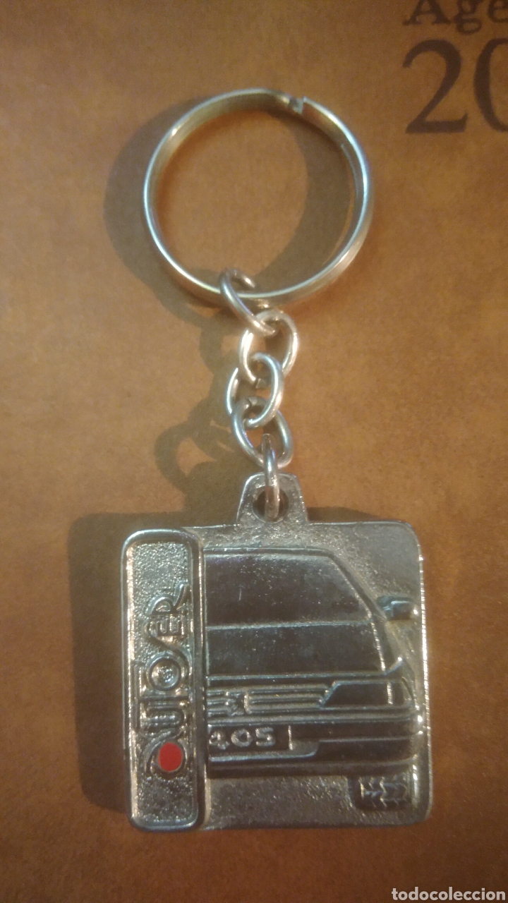 Coleccionismo de llaveros: PEUGEOT 404. llavero. A&ntilde;os 80.