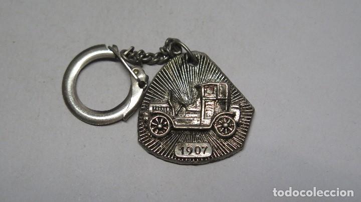 Coleccionismo de llaveros: LLAVERO COCHE. 1907 - Foto 1
