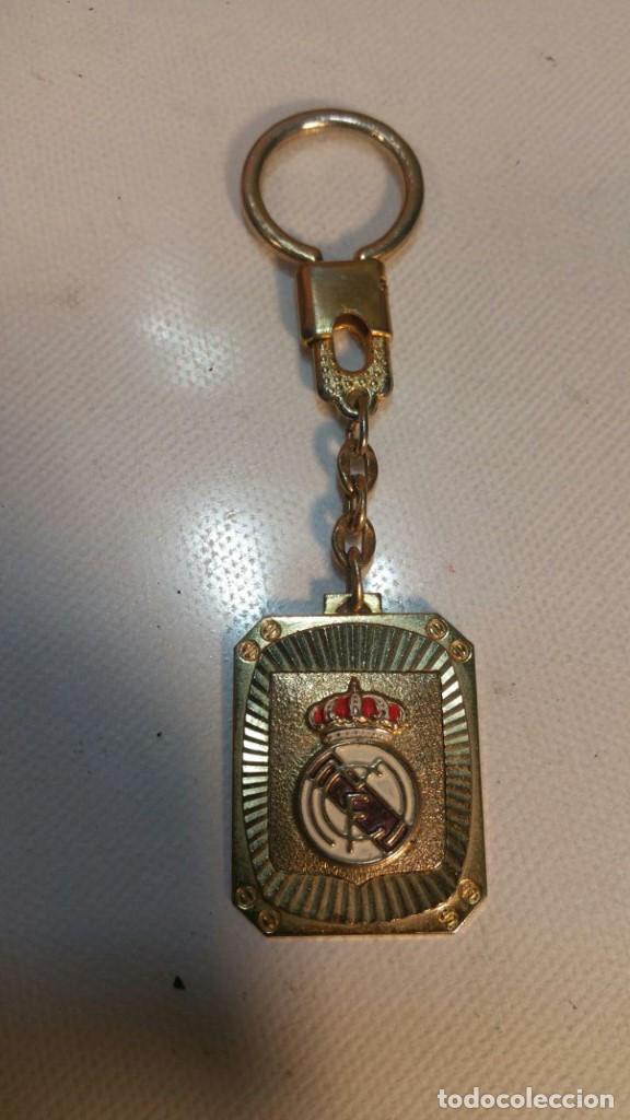 Coleccionismo de llaveros: LLAVERO DEL ESCUDO DEL REAL MADRID - Foto 1