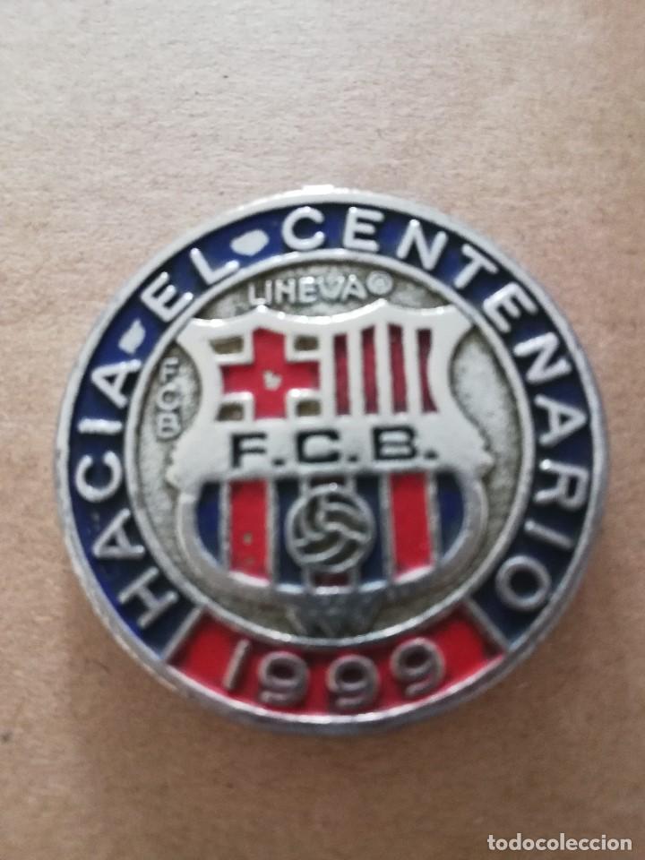 Collezionismo di Portachiavi: LLAVERO MET&Aacute;LICO ROTO: HACIA EL CENTENARIO - F.C. BARCELONA 1899 - 1999 &middot; PESO: 22 GRAMOS -