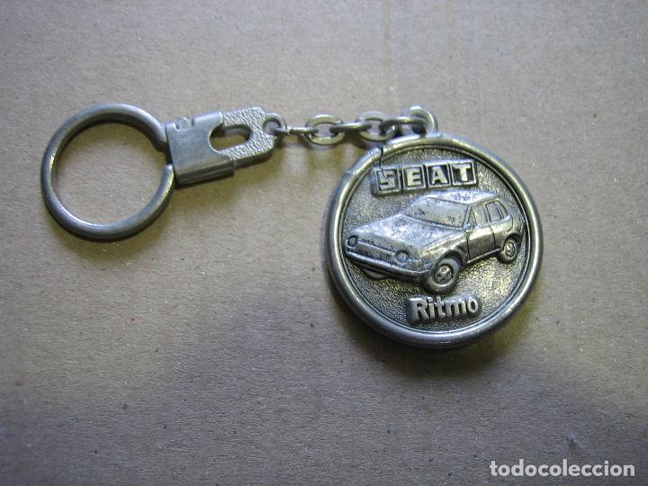 Coleccionismo de llaveros: Llavero publicidad coches. SEAT Rimo