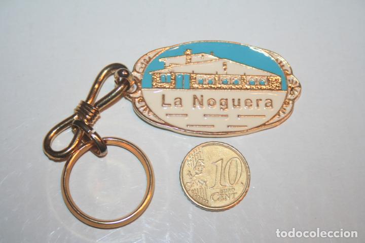Collection of Keychains: RESTAURANTE LA NOGUERA *** LLAVERO DE COLECCION PRIVADA *** LIQUIDACION (TENGO MUCHOS M&Aacute;S)