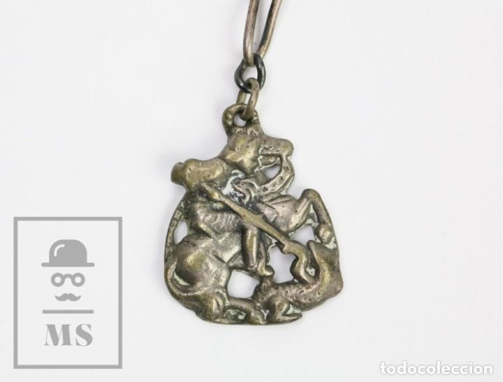 Coleccionismo de llaveros: Llavero de Metal - Sant Jordi / San Jorge Matando al Drag&oacute;n - Medidas 25 x 30 mm