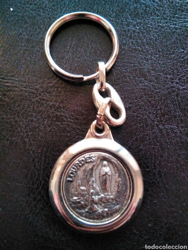 Collection of Keychains: Llavero Lourdes reverso San Cristobal