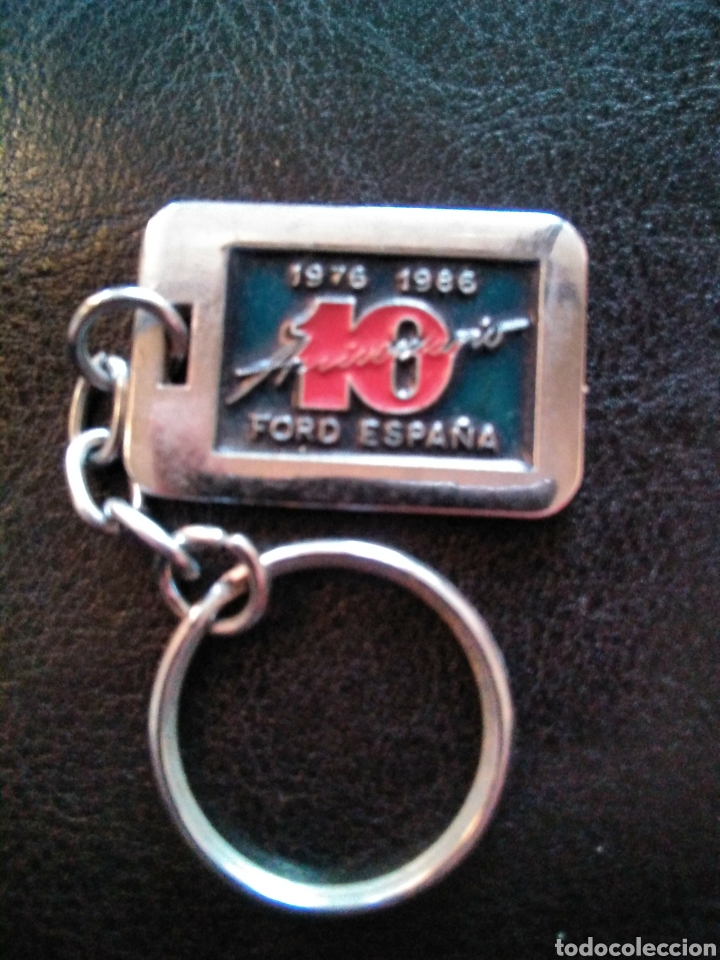 Collection of Keychains: Llavero conmemorativo 10 aniversario Ford en Espa&ntilde;a 1976 1986