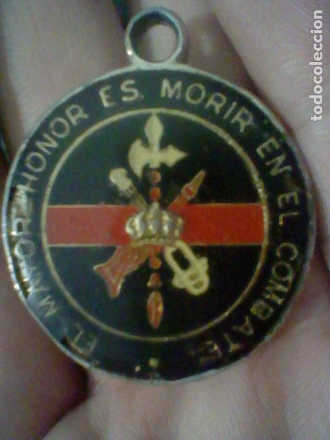 Coleccionismo de llaveros: LEGION PRIMERO TERCIO GRAN CAPITAN HONOR ES MORIR EN COMBATE MAL ESTADO