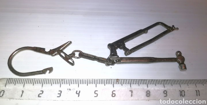 Coleccionismo de llaveros: Llavero martillo sierras metal