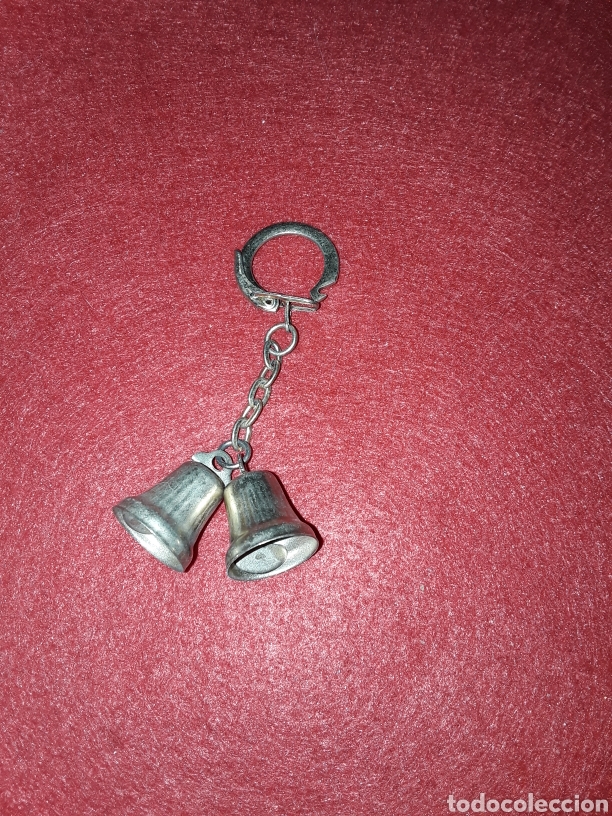 Collectionnisme de portes-cl&eacute;s: Llavero antiguo con campanas