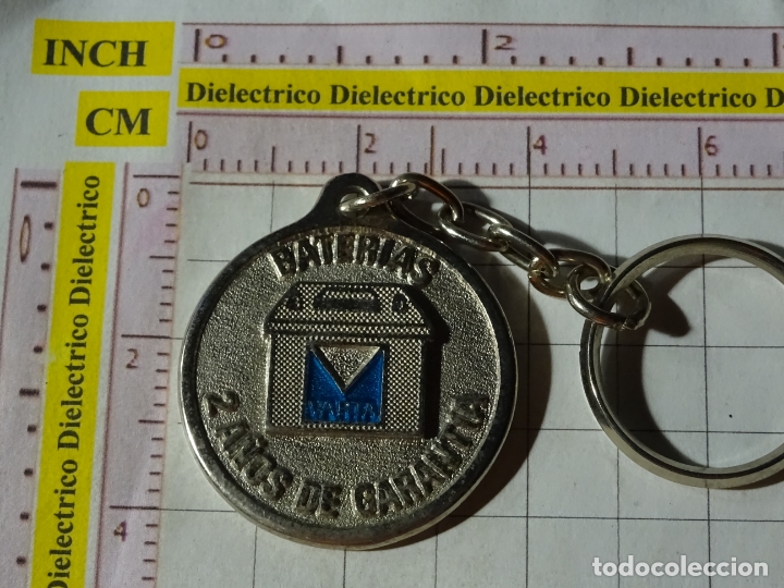 Collection of Keychains: LLAVERO DE COCHES MOTOS. BATER&Iacute;AS AUTOM&Oacute;VIL VARTA. CONCESIONARIOS DE LINARES, JAEN