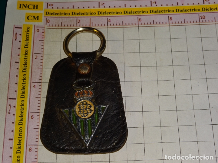 Sammlung von Schl&uuml;sselanh&auml;ngern: LLAVERO DE DEPORTES. REAL BETIS BALOMPI&Eacute; CLUB DE F&Uacute;TBOL