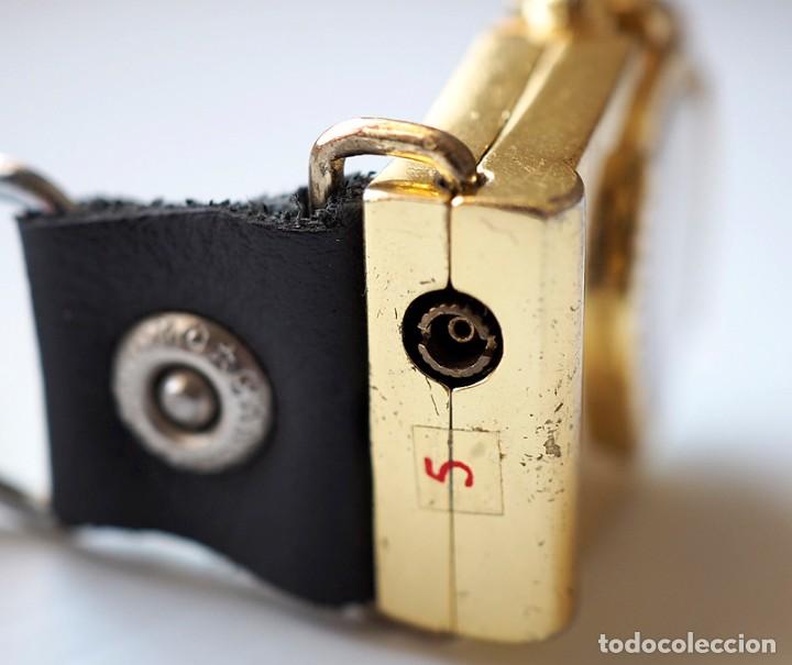 Coleccionismo de llaveros: Llavero mechero con forma de reloj - Foto 5