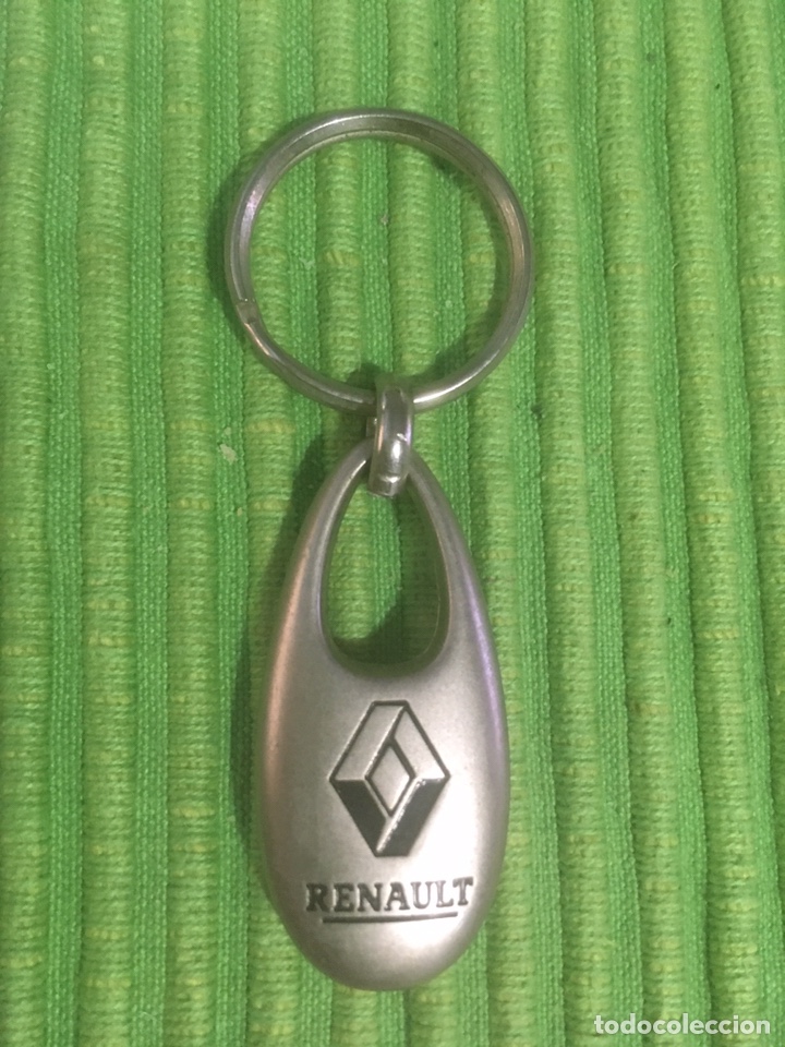 Coleccionismo de llaveros: Pin Renault tahermo M&aacute;laga