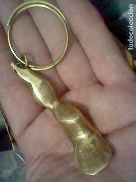 Coleccionismo de llaveros: ESCULTURA LLAVERO PUBLICIDAD CBS FOX VIDEO METAL TONO BRONCE MUY RARO * 7.8CMS LARGO