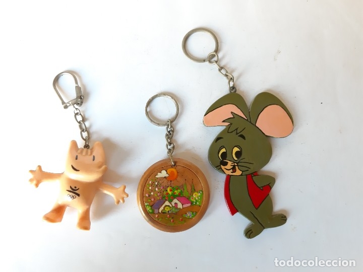 Collection of Keychains: TRES LLAVEROS VARIOS. PRINCIPIOS A&Ntilde;OS 90