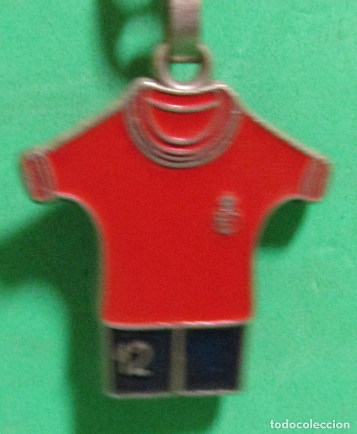 Coleccionismo de llaveros: MUNDIAL FUTBOL ESPA&Ntilde;A 82 CAMISETA + 1 PESETA LLAVERO METALICO DOS CARAS REVERSO 1 PESETA 1982