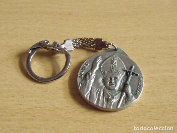 Coleccionismo de llaveros: Joannes Paulus II: Juan Pablo II. Roma. Vaticano. Buen estado. 4 cm di&aacute;metro. Llavero.