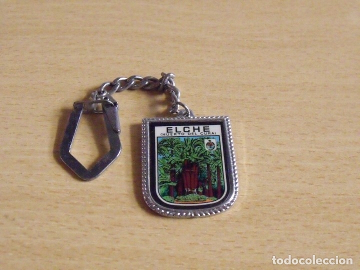 Coleccionismo de llaveros: Elche. El Huerto del Cura. Buen estado. 4x3 cm. Llavero.