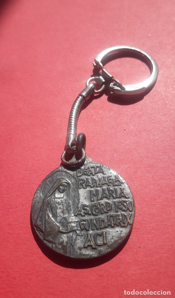 Coleccionismo de llaveros: Medalla de la BEATA RAPHAELA MAR&Iacute;A, grabada a dos caras. - Foto 2
