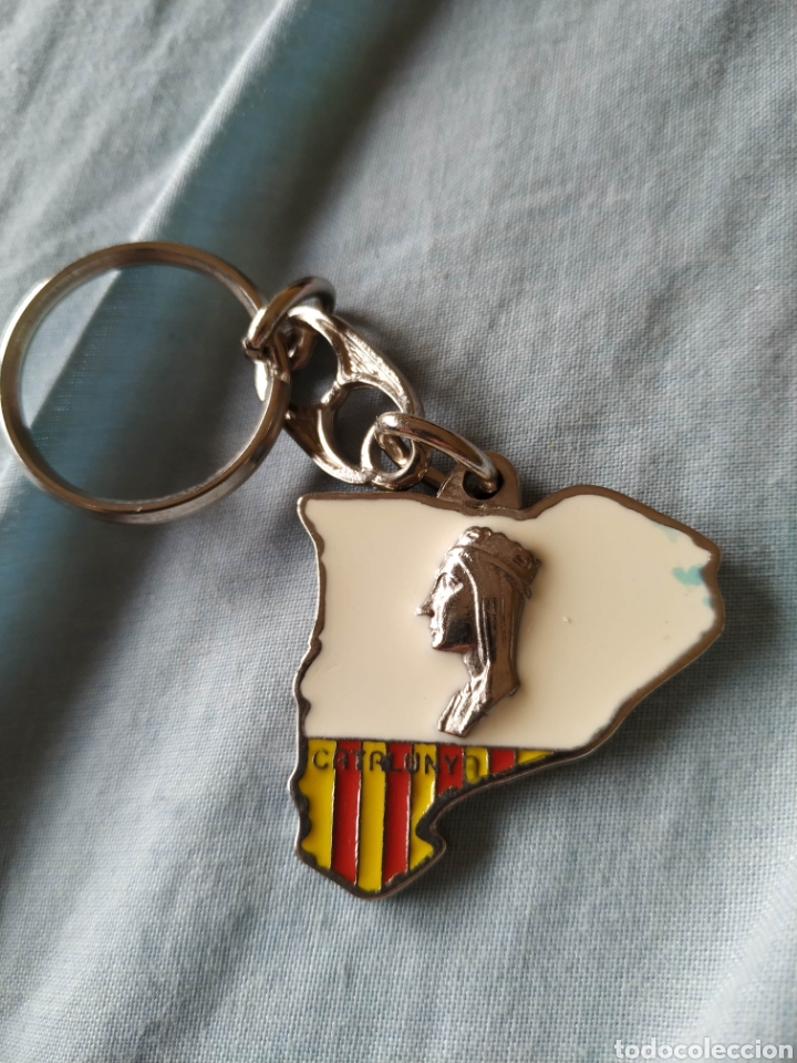 Collection of Keychains: Llavero Montserrat silueta Catalu&ntilde;a