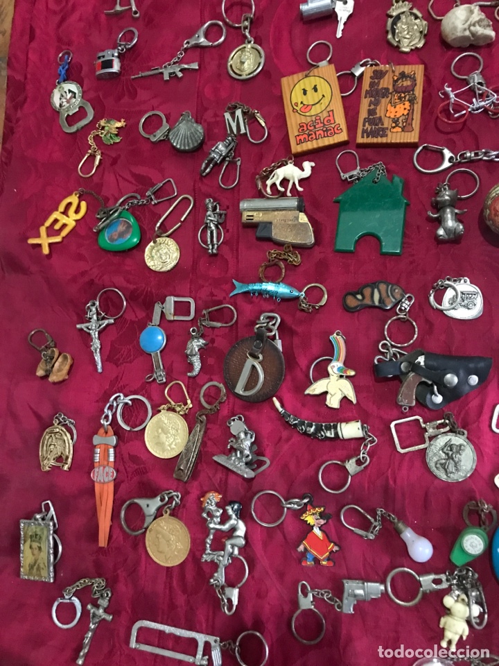 Coleccionismo de llaveros: Lote de 90 llaveros (aprox) de tem&aacute;ticas variadas - Foto 5