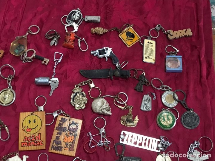 Coleccionismo de llaveros: Lote de 90 llaveros (aprox) de tem&aacute;ticas variadas - Foto 7