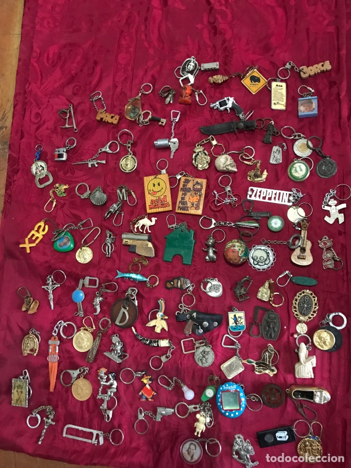 Coleccionismo de llaveros: Lote de 90 llaveros (aprox) de tem&aacute;ticas variadas - Foto 1