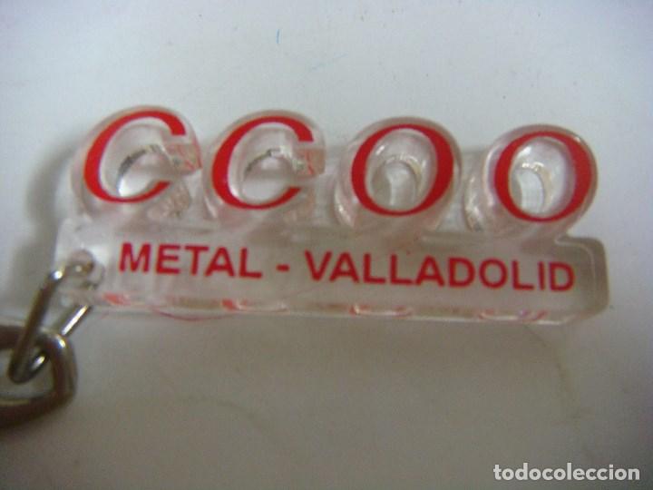 Coleccionismo de llaveros: LLAVERO DE CC.OO METAL VALLADOLID LETRAS DE METALCRILATO