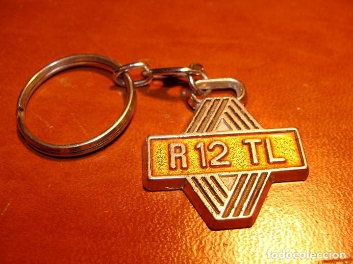 Sammlung von Schl&uuml;sselanh&auml;ngern: ANTIGUO LLAVERO DE COLECCION DE RENAULT R12 TL FRANCIA COCHE AUTOMOVIL A&Ntilde;OS 60