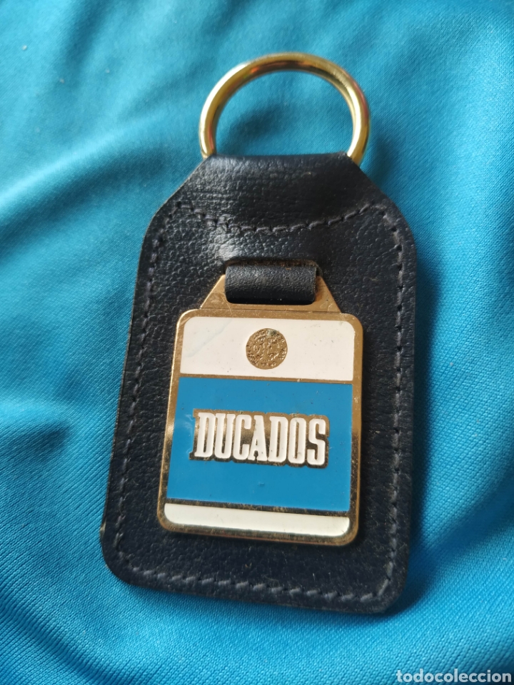 Coleccionismo de llaveros: Llavero tabaco Ducados - Foto 1
