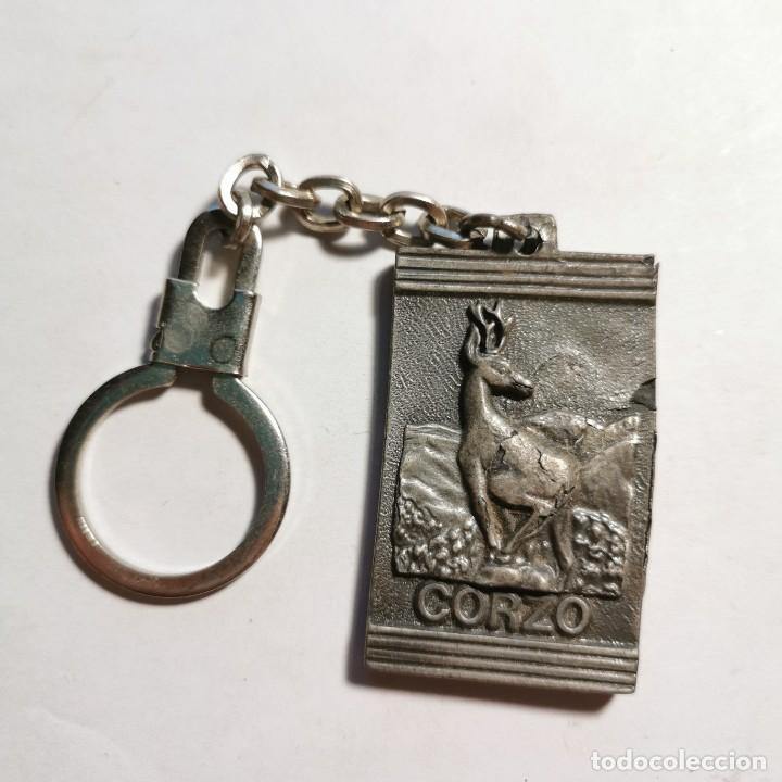 Coleccionismo de llaveros: ANTIGUO LLAVERO - CORZO - POTES - Foto 1